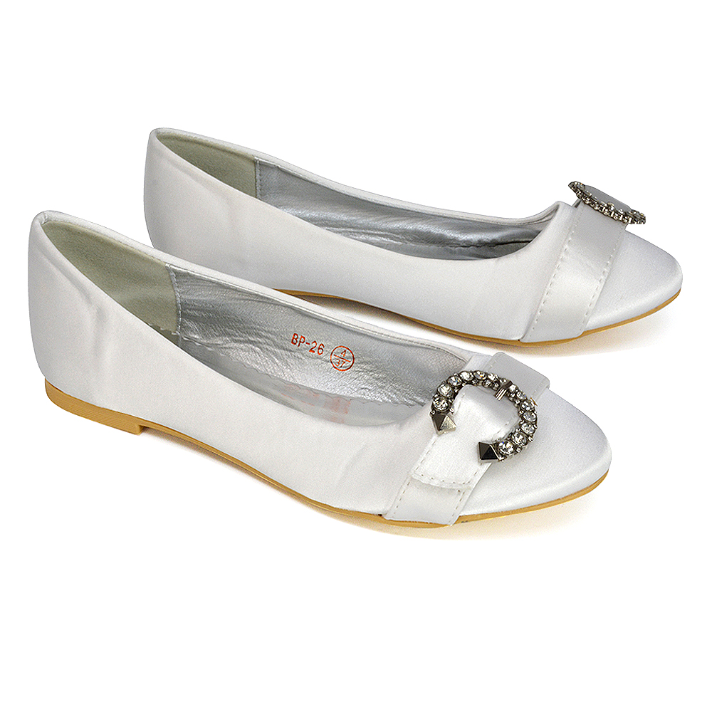 Ferne Diamante Broach Detail Flat Ballerina Bridal Pump Shoes In White Satin