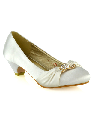 CRYSTAL BROACH DETAIL LOW MID HEEL BRIDAL PUMP COURT SHOES IN IVORY SATIN