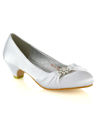 CRYSTAL BROACH DETAIL LOW MID HEEL BRIDAL PUMP COURT SHOES IN WHITE SATIN