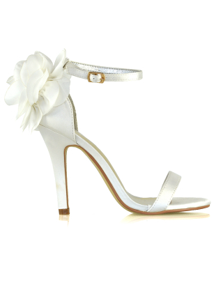 flower detail heels in ivory 