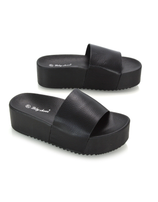 summer sandals in black