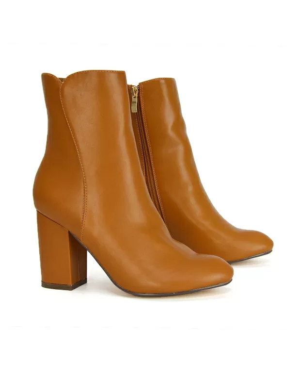 Short western boots Women | Simons | All Our Shoes | Simons