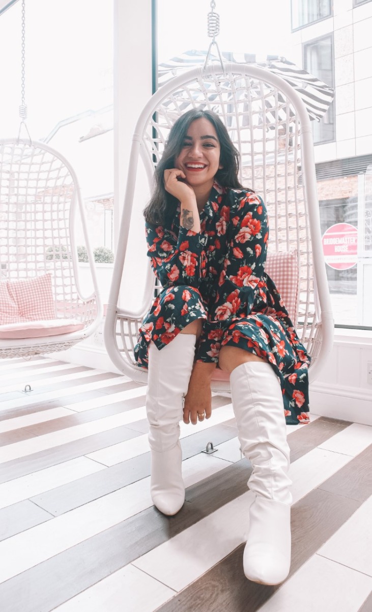 influencer wearing ruched boots