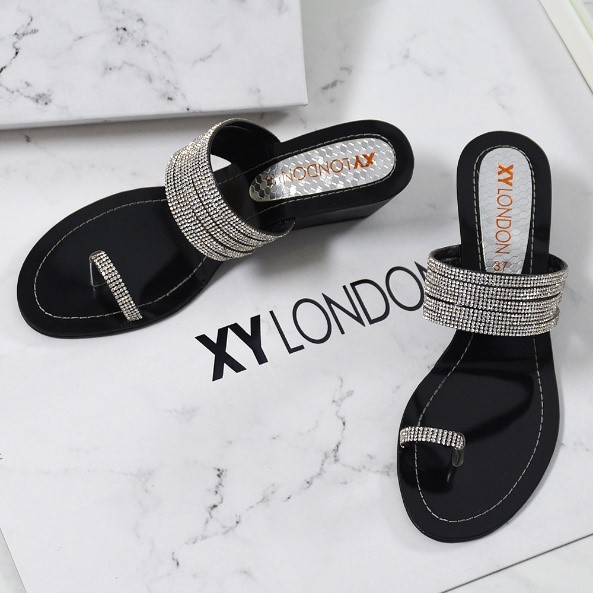 Y London Kaylee Slip on Wedge Sandals in Black